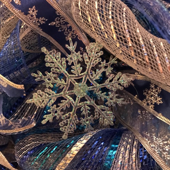 Blue & silver Christmas wreath - Picture 5 of 5